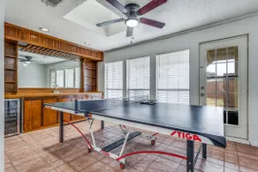 Lovely 4 Bedroom with a Pool & Ping-Pong. - Image 2