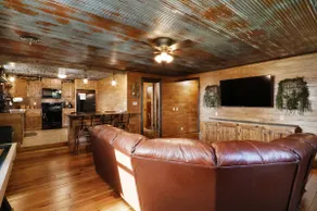 Wanderlust Suite | King Beds! - Image 5