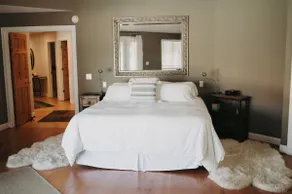 Wine Lovers Retreat with Pool - Image 4