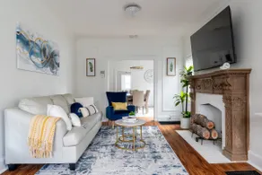 Luxury Short/Midterm Hyde Park Getaway - Image 3