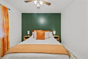 Fully Renovated 4BR Theater/Playroom & Huge Yard - Image 4