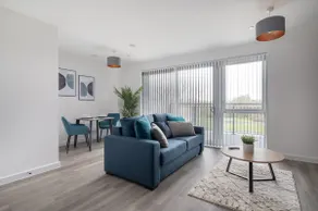 Lovely Home Near Canal, Park, & Central MK - Image 2