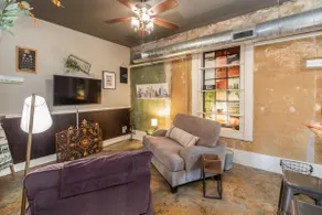 Hotel Antler Loft Apartment - Image 4