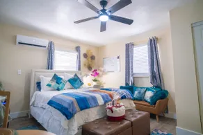 Hidden Gem. Luxe 1BR w/Patio - Image 2