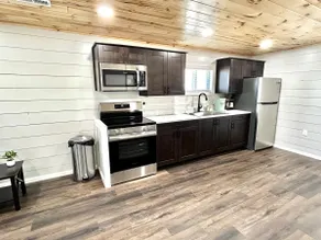 Charming Anchor Retreats Near Current River - Image 5