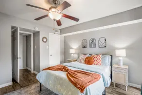 Towne Plaza Apartments #114 in the Galleria Area - Image 2