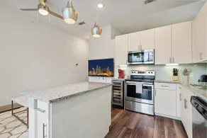 Lakewood 1 Bed Near White Rock Lake with Parking - Image 3