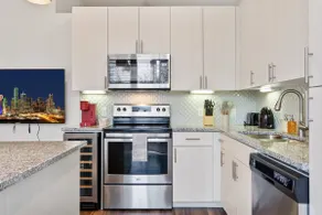 Lakewood 1 Bed Near White Rock Lake with Parking - Image 4
