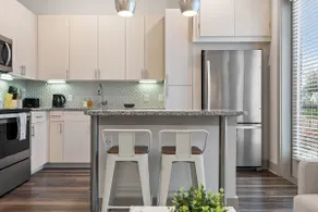 Lakewood 1 Bed Near White Rock Lake with Parking - Image 2