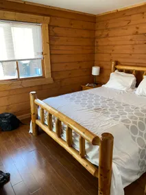 Group Getaway Near Jellystone • Sleeps 14 - Image 4
