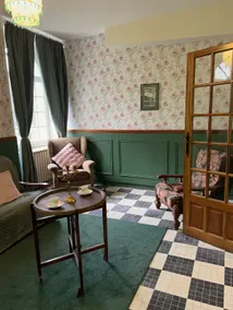 Manoir's caretaker's house in the heart of the forest - Image 3