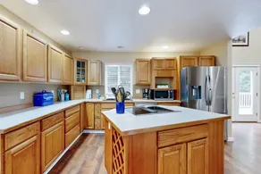 Wisteria Lane Forest Retreat in Olympia - Image 5