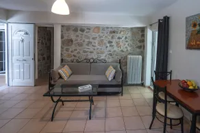 Christina Apartment in Epidaurus - Image 2