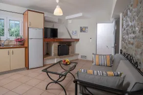 Christina Apartment in Epidaurus - Image 4