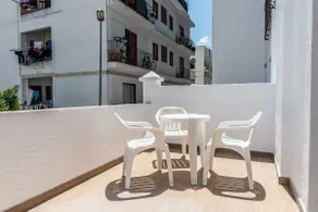 Studio Breezy Balcony Bliss 2 - Image 2