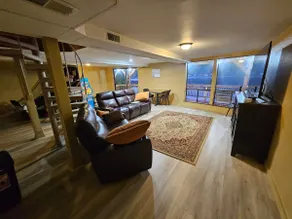 Waterfront Home on Clear Lake, near Eatonville - Image 3