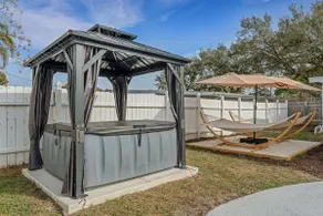 Citrus Oasis: 4BR Pool Home - Image 3