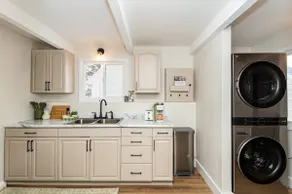 Modern 3BR Getaway-Stylish Ames - Image 2