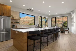New! Zion Blvd House - Image 3
