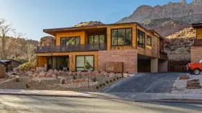 New! Zion Blvd House - Image 2