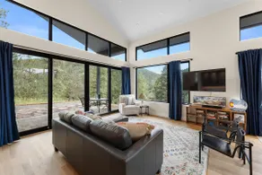 Pineview Panorama Luxe Retreat 20 Mins to Boulder - Image 3