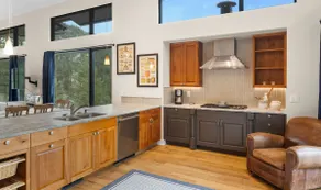 Pineview Panorama Luxe Retreat 20 Mins to Boulder - Image 4