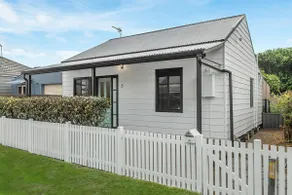 The Maryville Doll’s House | Family & pet friendly - Image 2