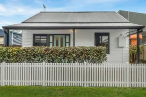 The Maryville Doll’s House | Family & pet friendly - Image 4