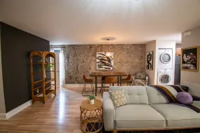Mass St Suite Dreams B- 2 BR Walk! Eat! Explore! - Image 2