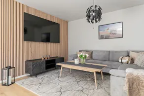 6 bedroom house with great view - Image 3