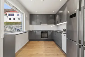 6 bedroom house with great view - Image 5