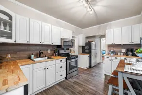 The Ultimate Fan's Retreat 5BR near all the Action - Image 4