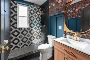 Gatsby inspired w/ parking pad, patio & luxe style - Image 5