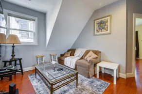 Free Parking | Stocked Kitchen | 10 min -> Boston - Image 2