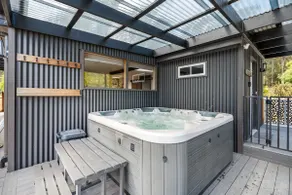 Spectacular Views of Deep Bay w/ Private Hot Tub - Image 5