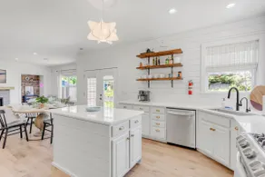 Pristine 4BR w/ Fire Pit, Walk to Starbucks & Swig - Image 4