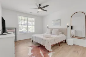 Pristine 4BR w/ Fire Pit, Walk to Starbucks & Swig - Image 5