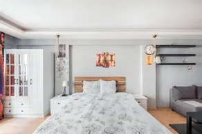 Cozy Central Flat w/Netflix & Elevator Near Metro - Image 3