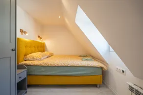 Simply Iconic 2BDRM Ideal Center - Image 4