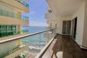 Elegant with ocean view and balcony by Gpsrentas - Image 3