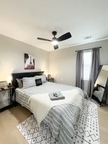 Stylish Getaway in Heart of ATL - Image 5