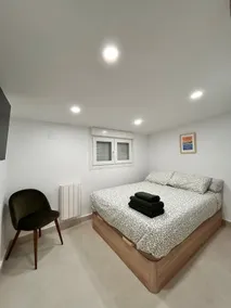 AeroSuites 201 Accommodation Madrid - Image 2