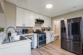Pear Tree~3Bd~2Ba~Dog Friendly~10min Grand Rapids - Image 4