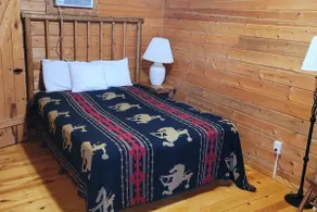 Cabin #10 at Holy Smoke Resort - Image 3
