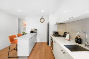 XV - Sun Soaked Ultimate Bentleigh Convenience - Image 5