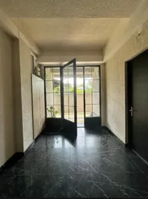 Blue apartment in Kutaisi - Image 4