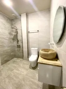 Blue apartment in Kutaisi - Image 5