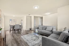 Peaceful and Quiet 4 Br house - Image 3