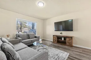 Peaceful and Quiet 4 Br house - Image 2