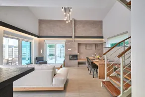 Luxury & Modern Villa with Heated Private Pool - Image 2